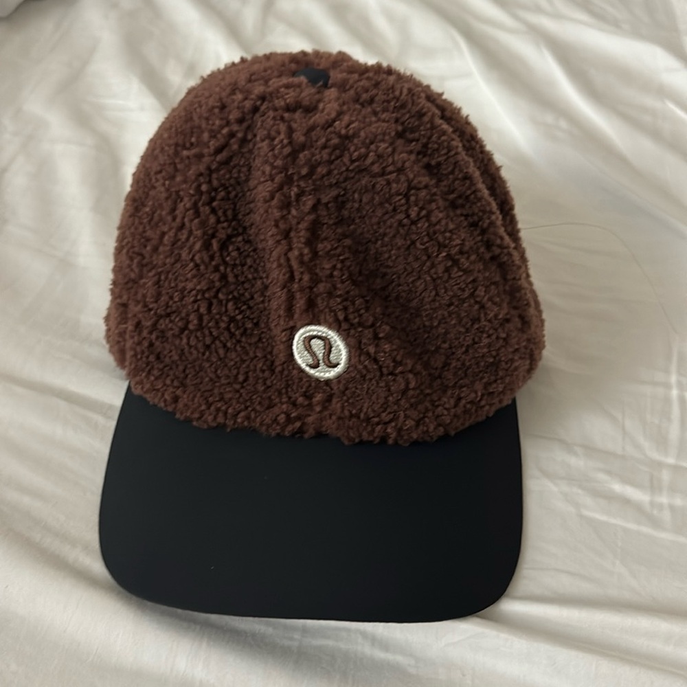 Lululemon - Textured Fleece Ball Cap